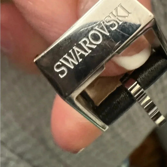 Swarovski watch with genuine leather - Picture 8 of 8